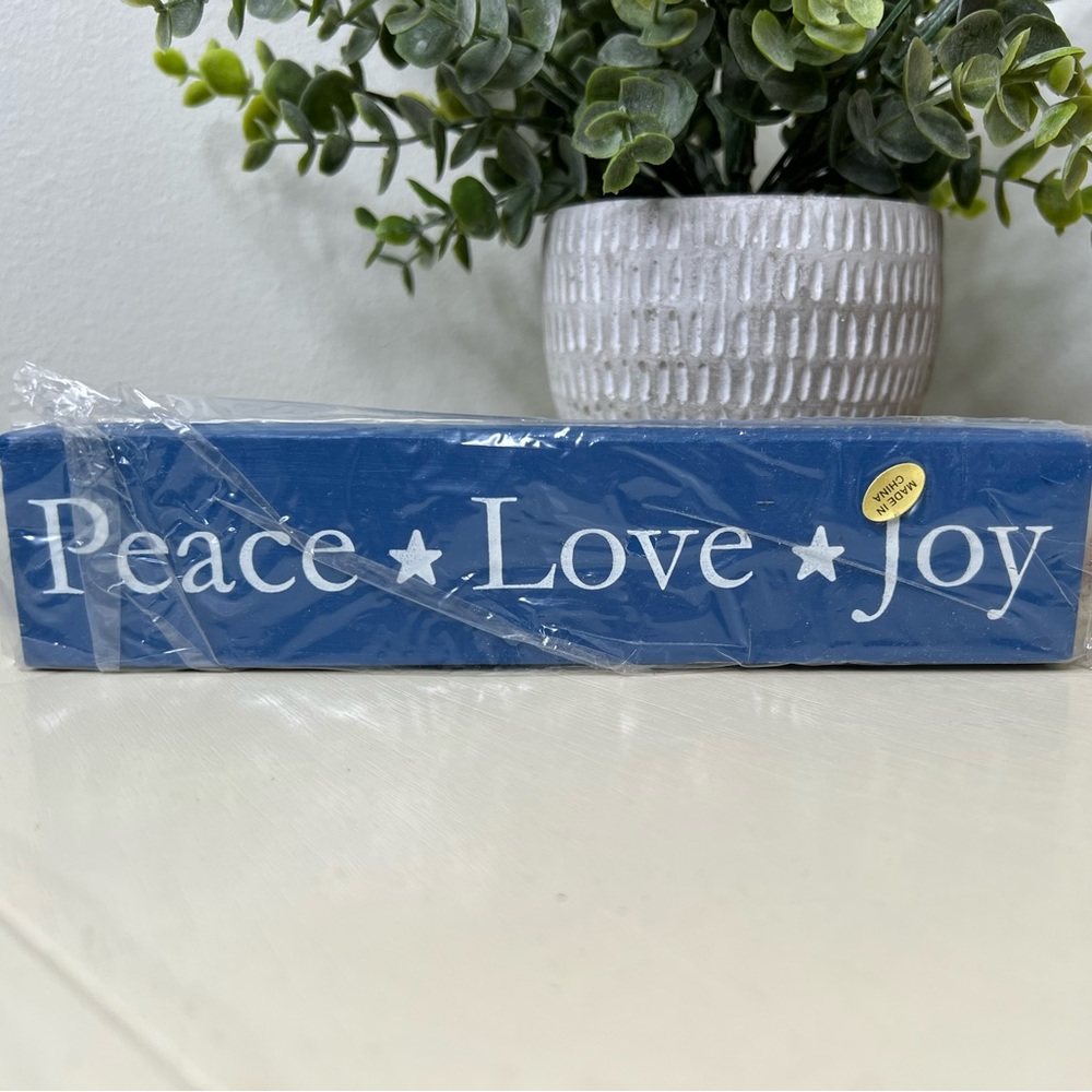 Brand New-Wooden Peace Love Joy Sign